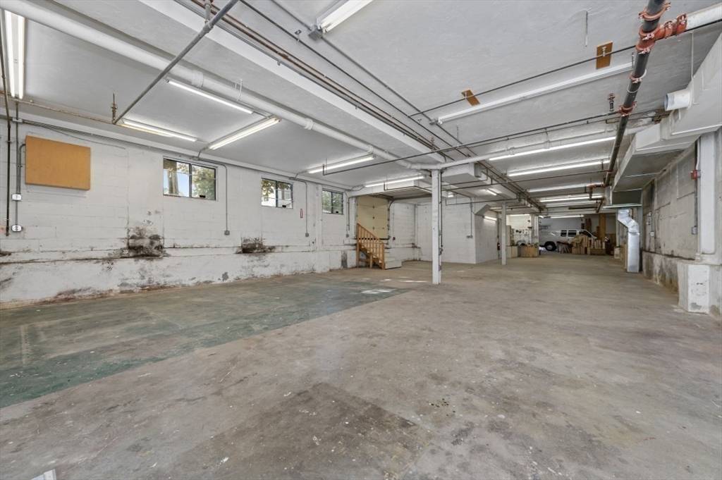 Newton, MA 02458,227 California Street