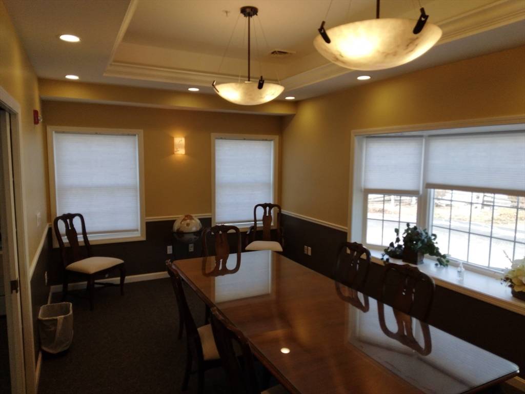 Sturbridge, MA 01566,49 Main Street #4