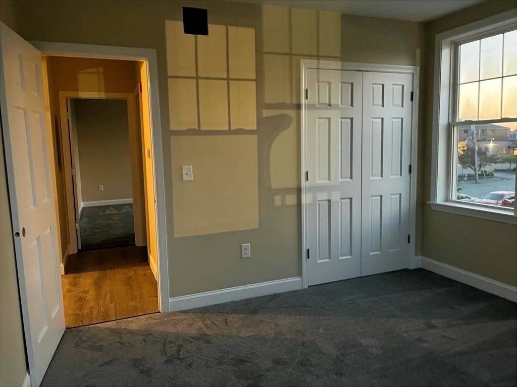 Rockland, MA 02370,42 Church Street #16