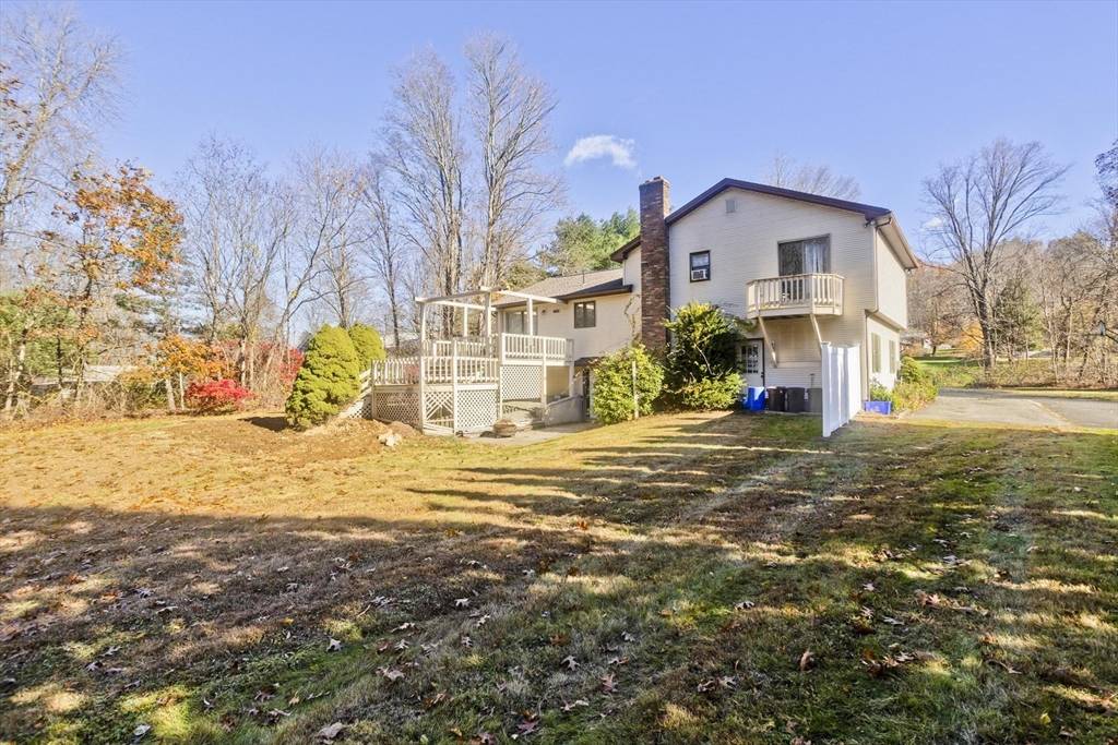 Ludlow, MA 01056,425 Miller St