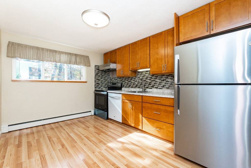 Weymouth, MA 02190,8 Woodcrest Ct #4