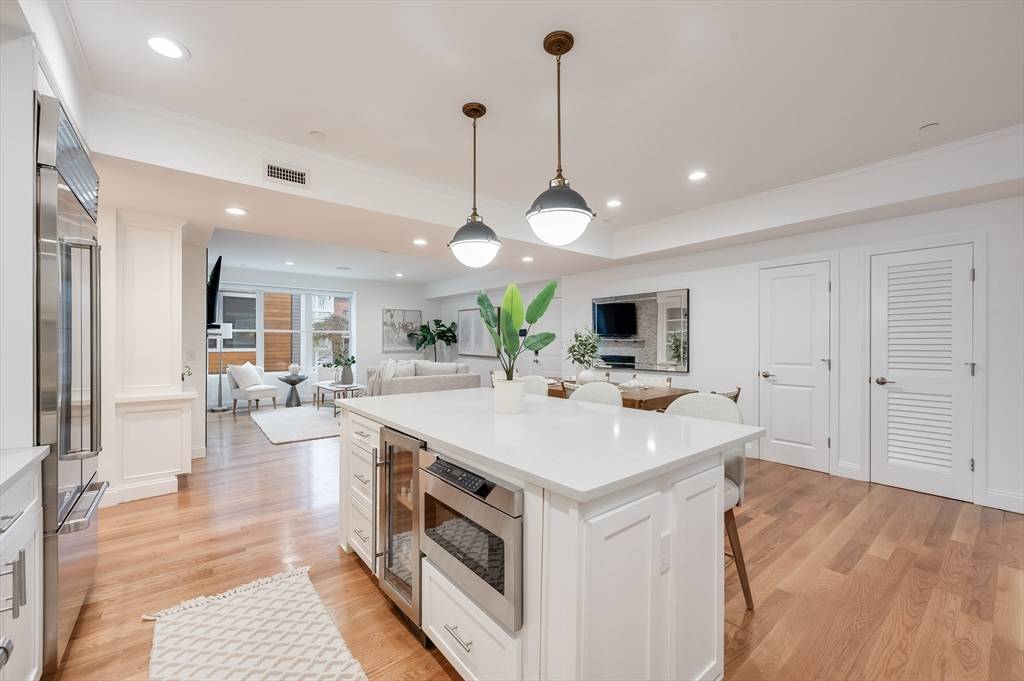 Boston, MA 02127,260 Gold St #101