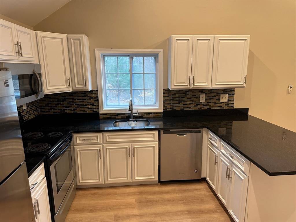 Sharon, MA 02067,359 Mansfield St #1