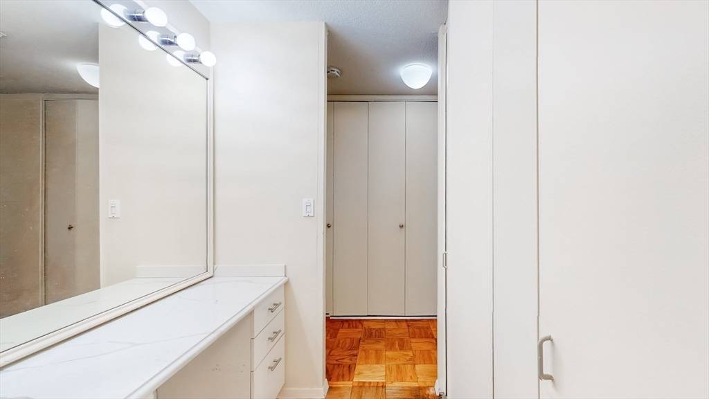 Boston, MA 02114,9 Hawthorne Place #11B