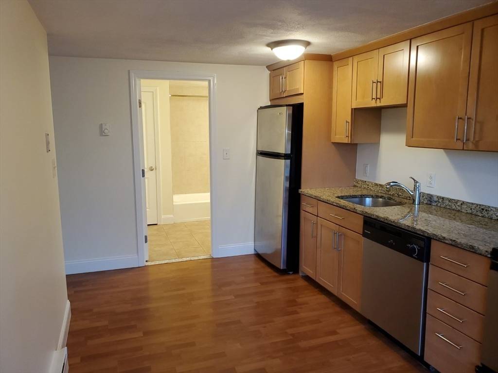 Acton, MA 01720,11 Wampus Ave #14