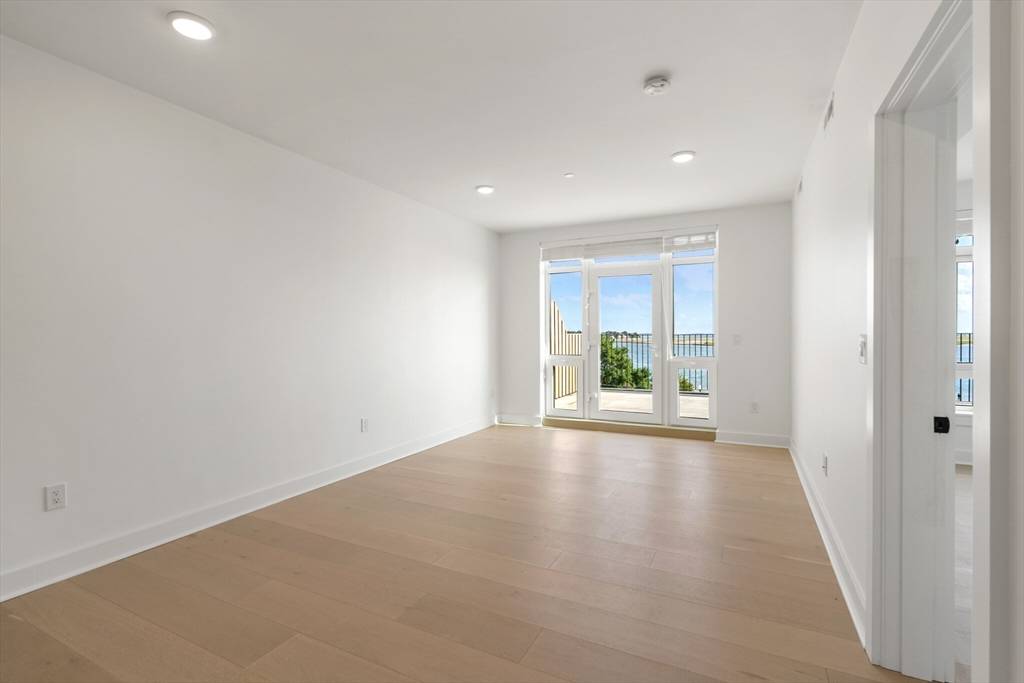 Boston, MA 02128,917 Bennington Street #PH506