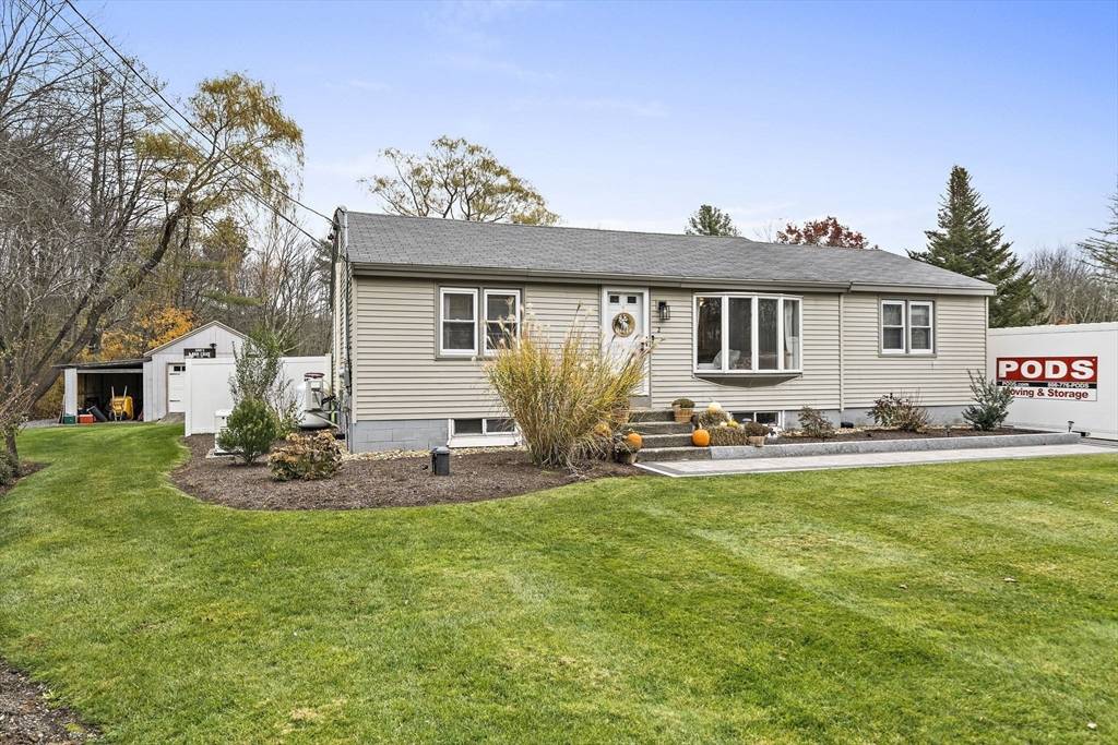 Pelham, NH 03076,2 Iris Ave