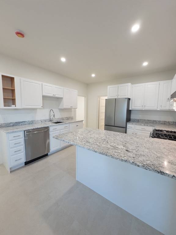 Lowell, MA 01851,242 Parker St #244