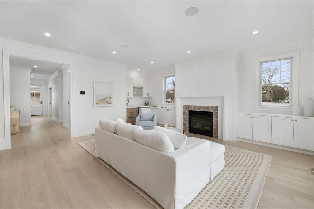 12 Lookout Lane Portsmouth, RI 02871