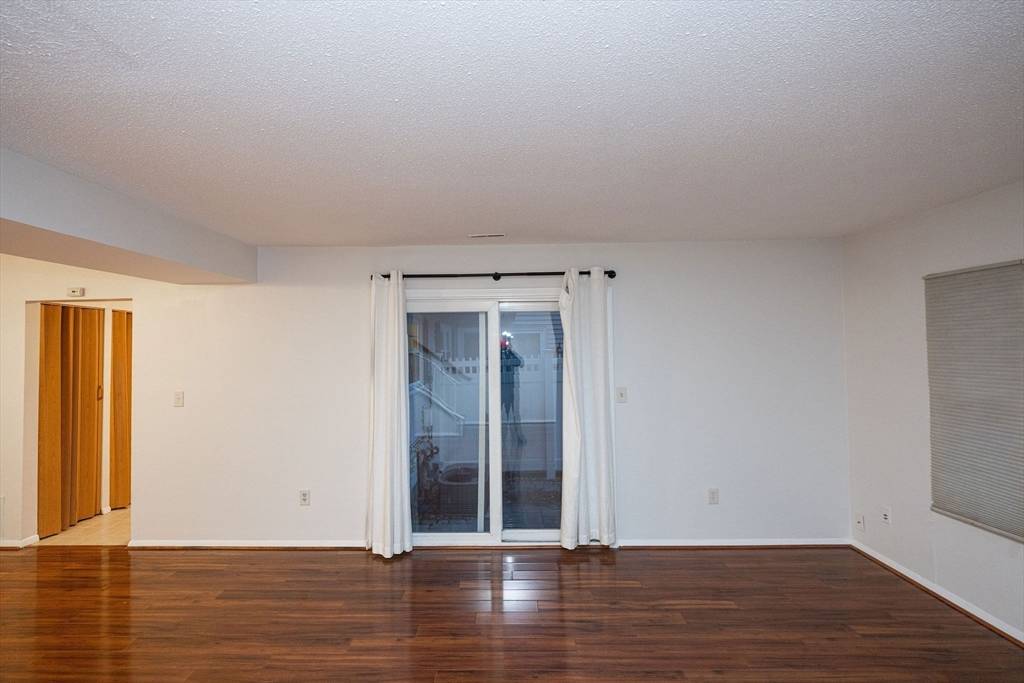 Boylston, MA 01505,618 Edgebrook Dr #618