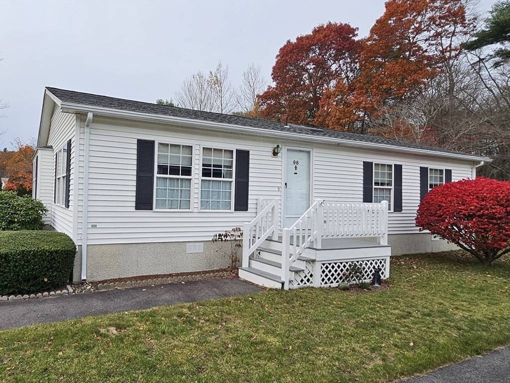 Bridgewater, MA 02324,96 Trailwood Drive
