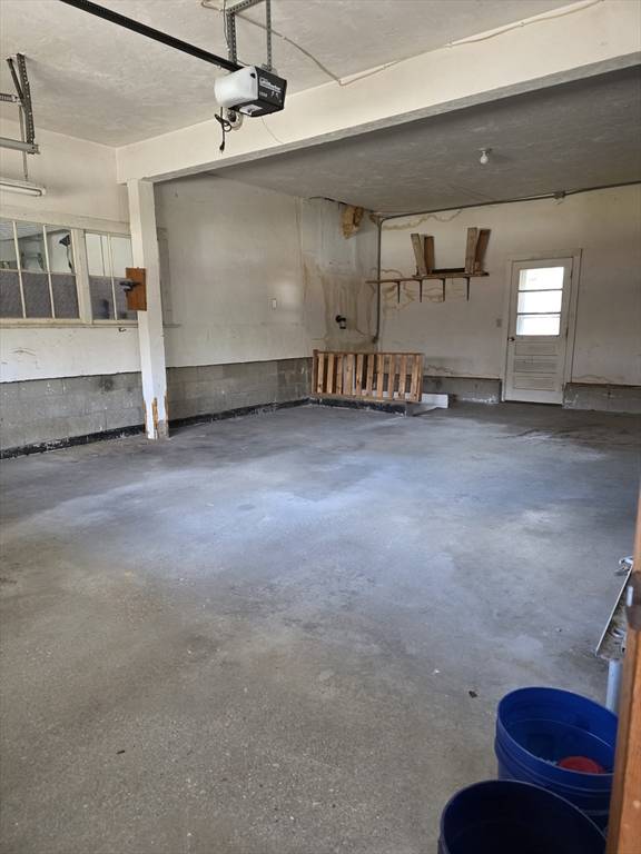 Auburn, MA 01501,3 Jacobson Dr #2