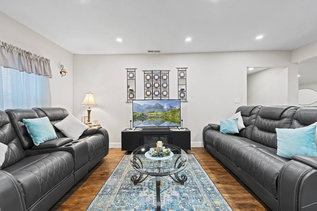 Lancaster, MA 01523,23 Bennett Lane