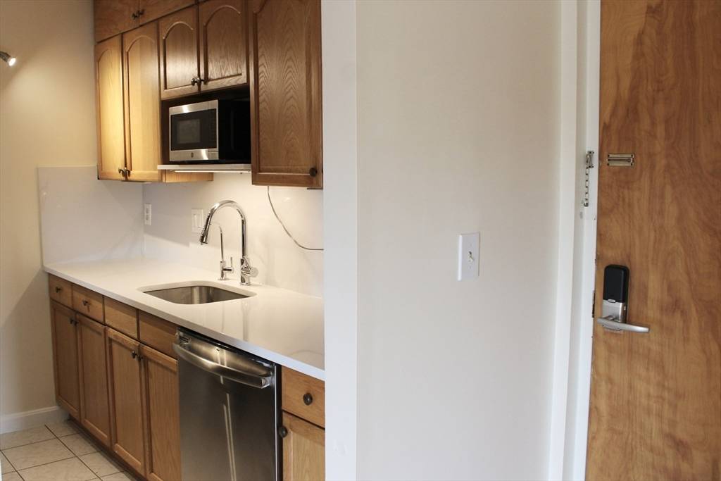 Stoneham, MA 02180,159 Main #41C