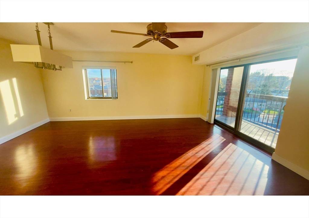 Stoneham, MA 02180,159 Main #41C