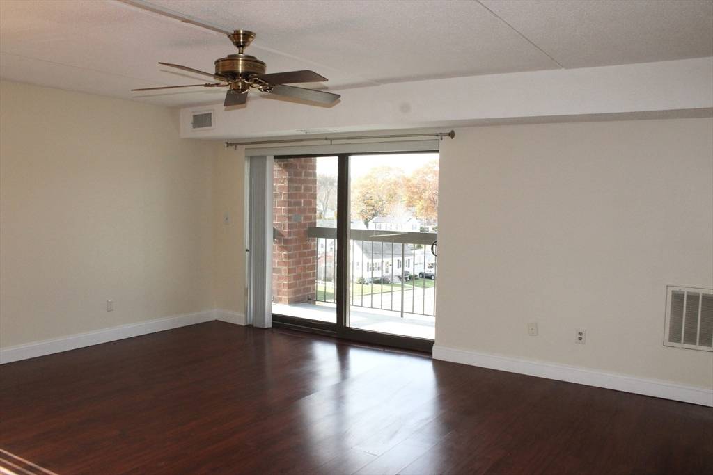 Stoneham, MA 02180,159 Main #41C