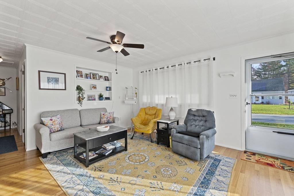 New Bedford, MA 02745,353 Upland St