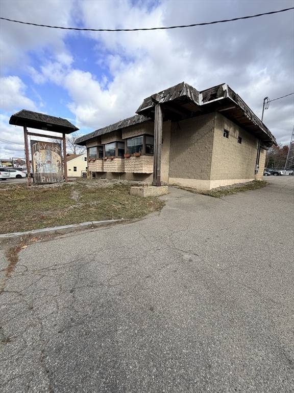 Stoughton, MA 02072,1272 Washington St