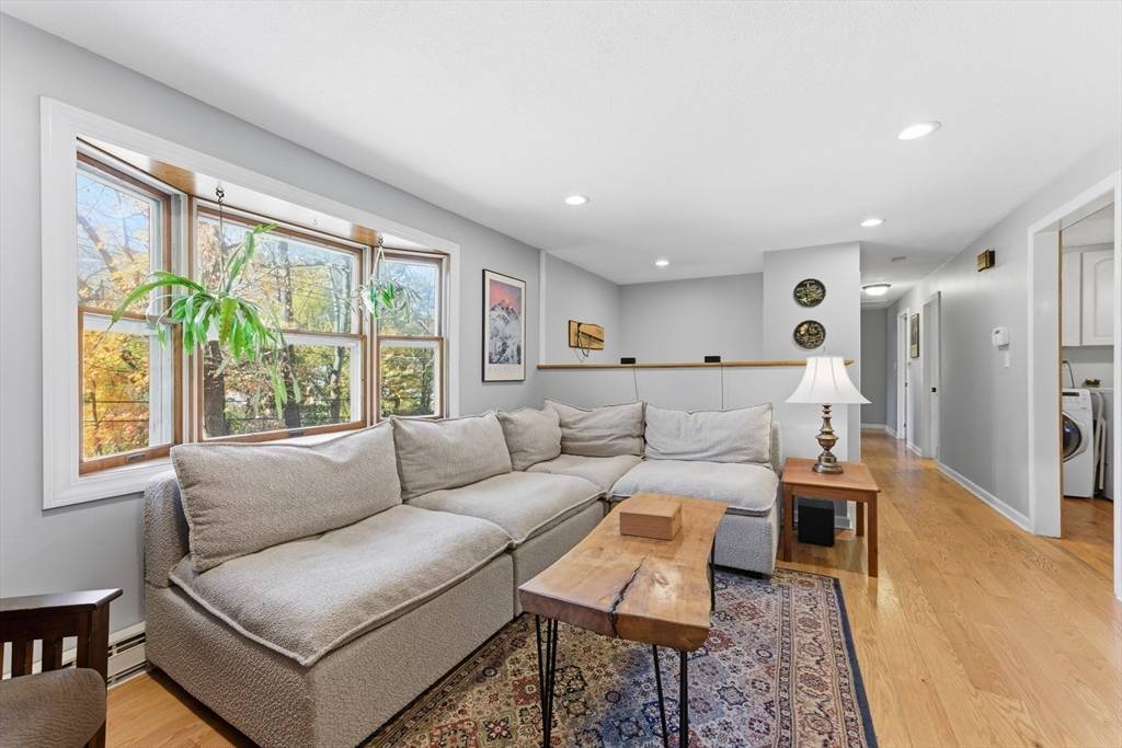 Chicopee, MA 01020,162 Pendleton Ave