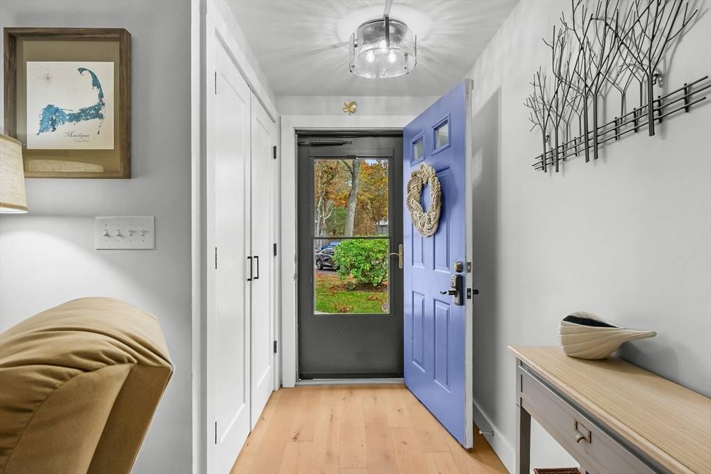 Mashpee, MA 02649,195 Falmouth Rd #7B