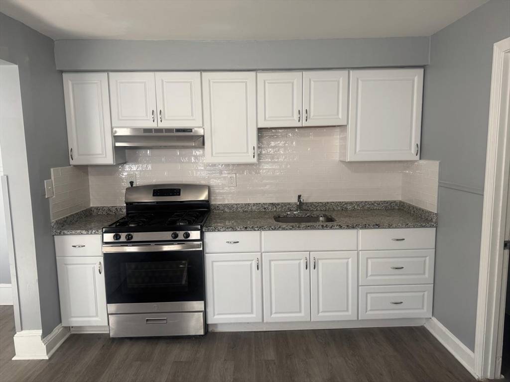 Lowell, MA 01852,170 Warren Ct #1