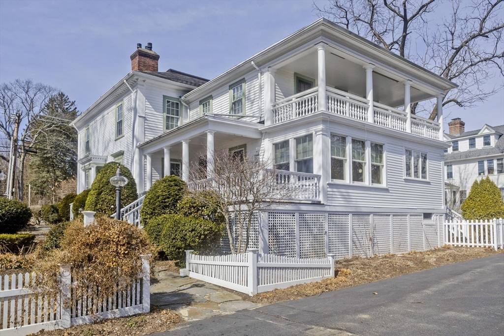 South Hadley, MA 01075,25 Woodbridge #1