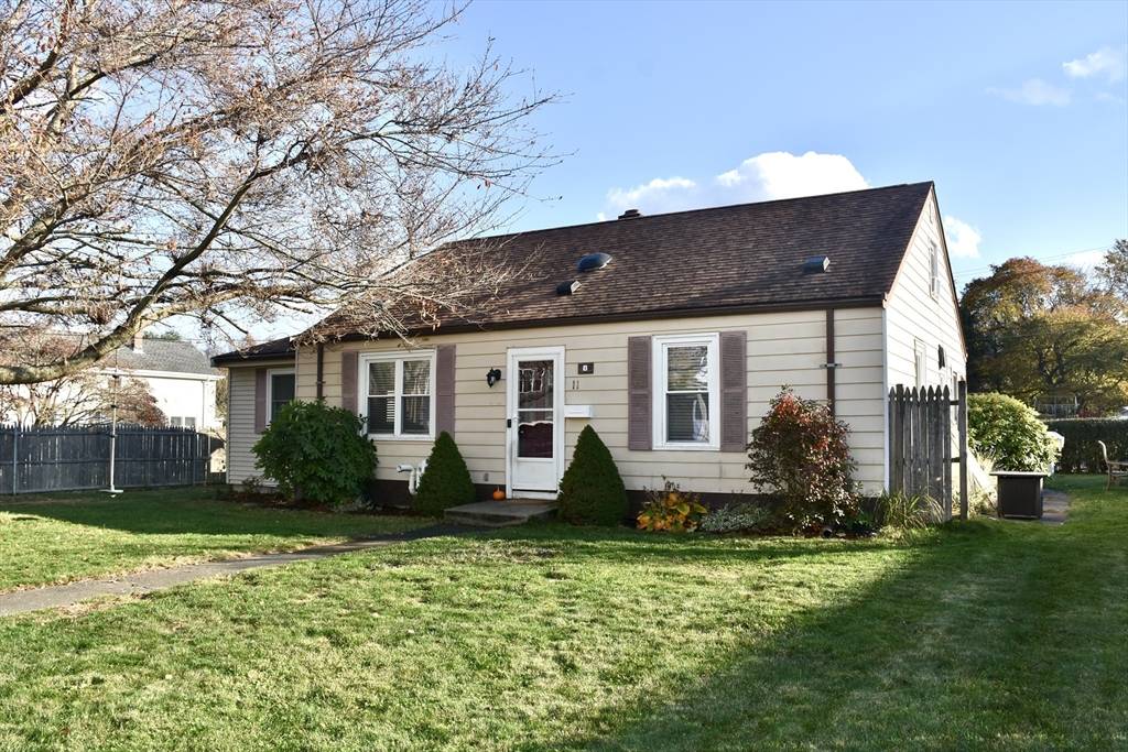 Fairhaven, MA 02719,11 Lawton St