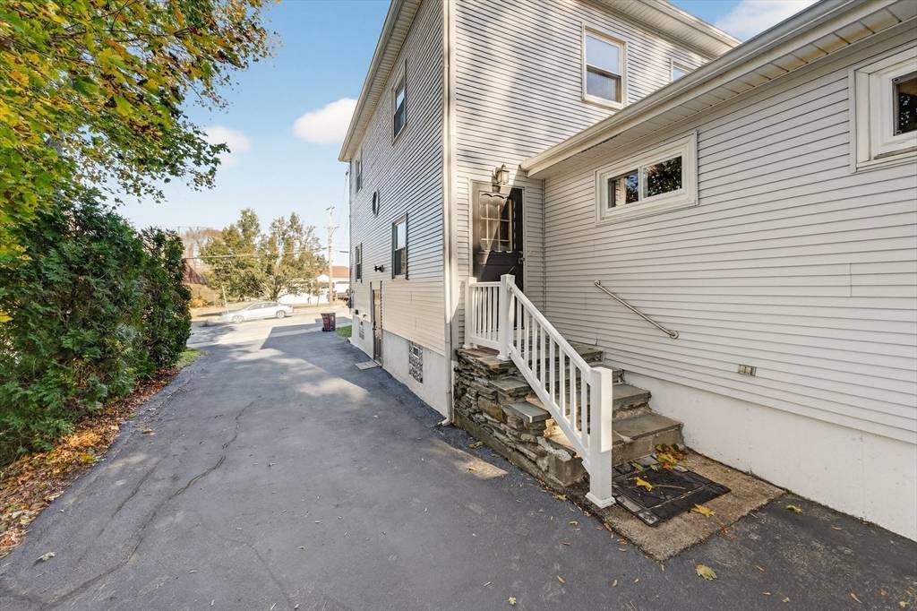 Acushnet, MA 02743,76 Main Street