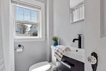 Weymouth, MA 02191,27 Fuller Rd #SF