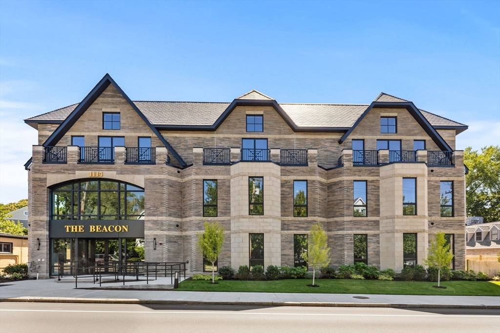 Newton, MA 02641,1114 Beacon St. #104