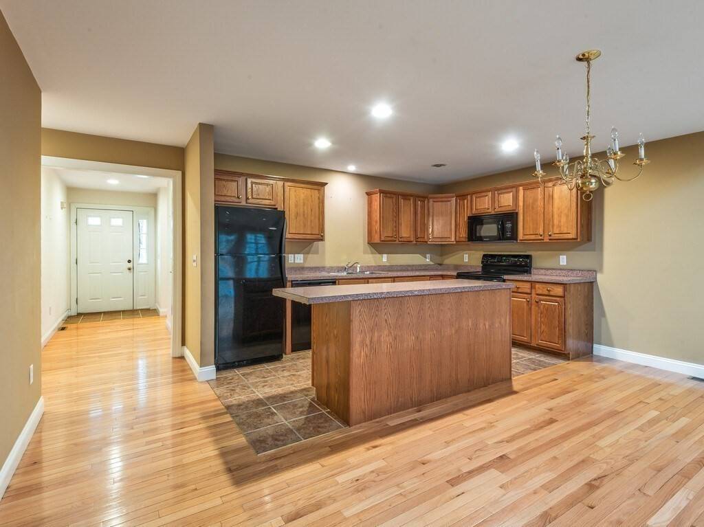 West Boylston, MA 01583,156 Hillside Village Dr #156