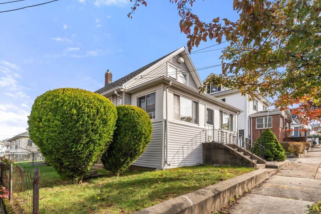 Everett, MA 02149,37 Greenhalge Ave