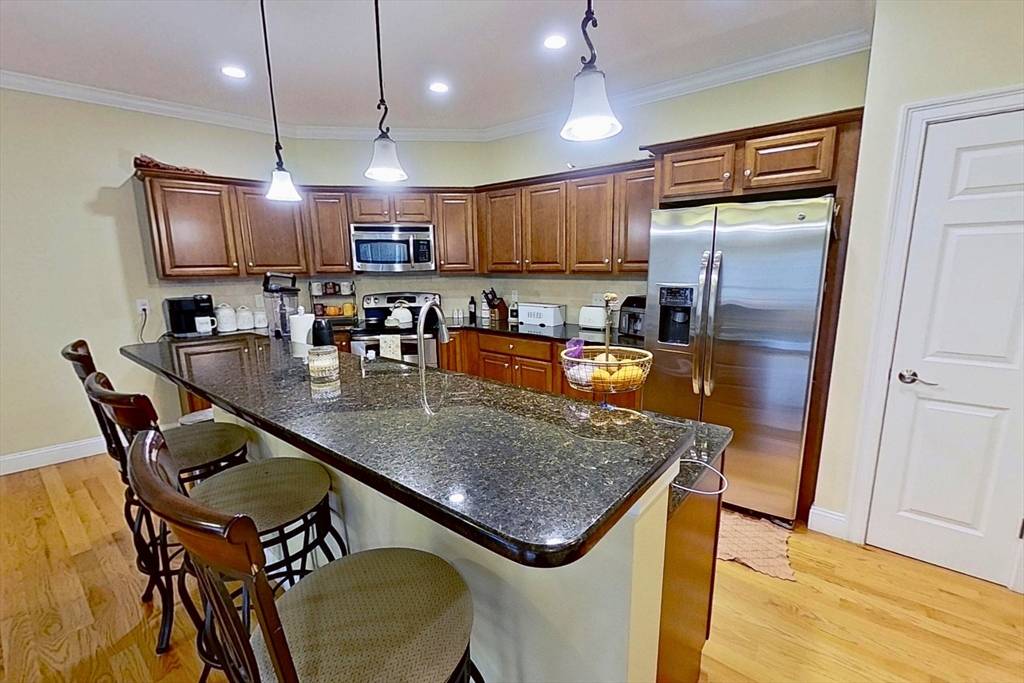 Agawam, MA 01001,64 Mark Dr #64