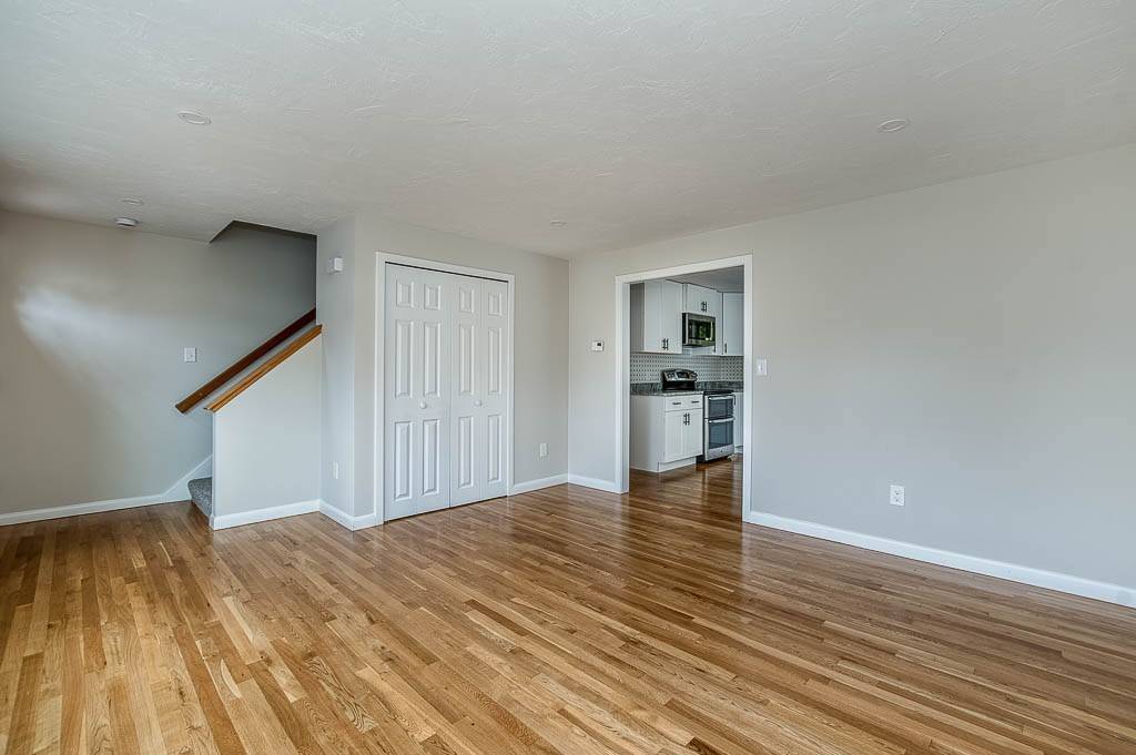 Attleboro, MA 02703,48 Intervale Ave #3