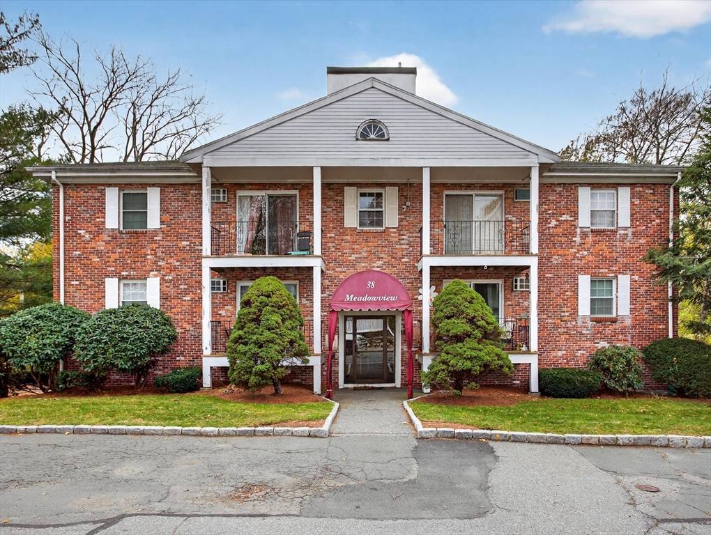 Wakefield, MA 01880,38 Bennett Street #3D