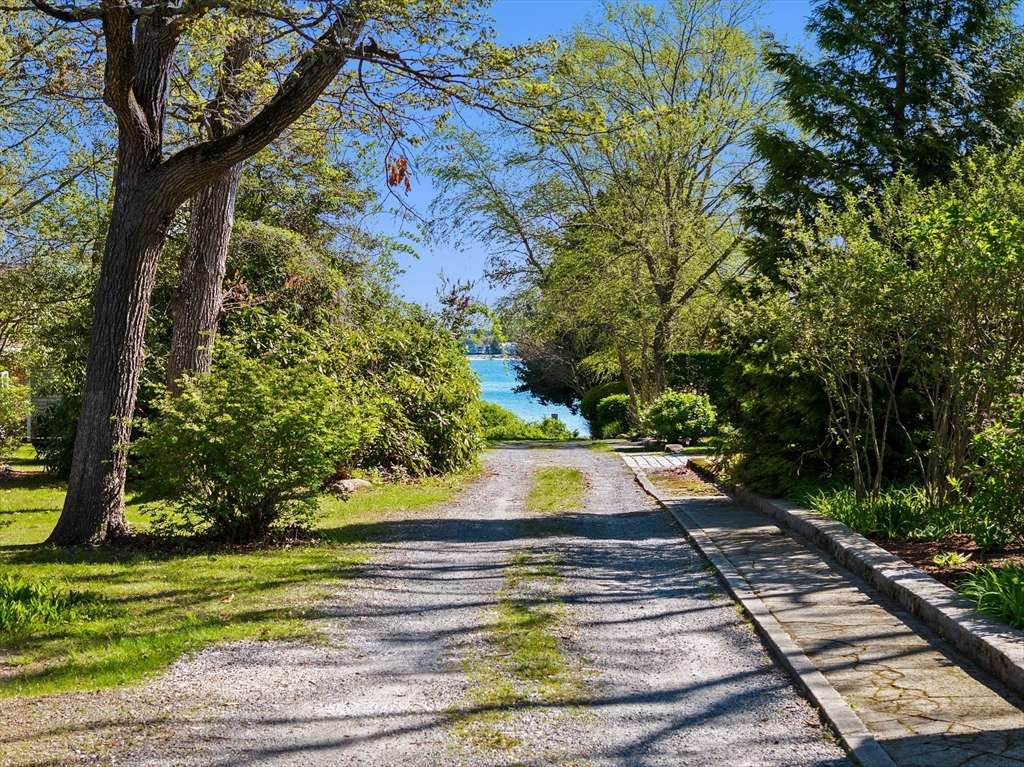 Marion, MA 02738,13 Converse Rd