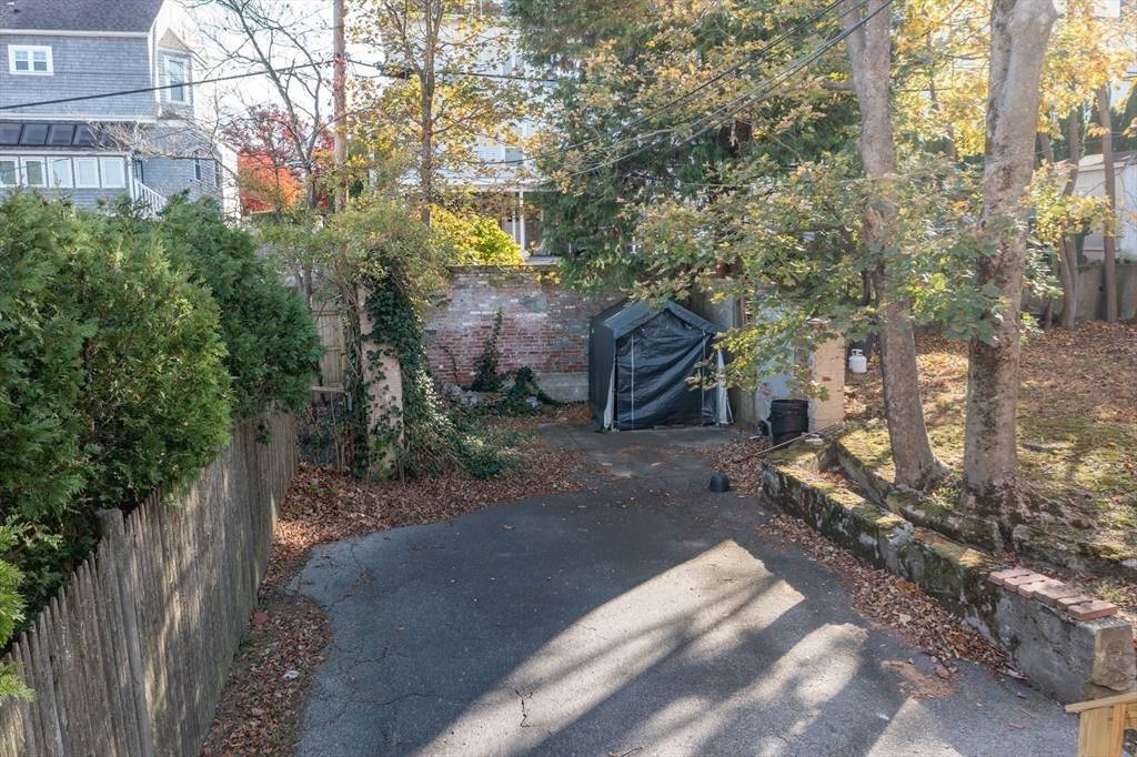 Fall River, MA 02720,771 Rock St