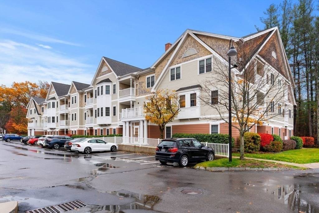 North Andover, MA 01845,180 Chickering Road #310C