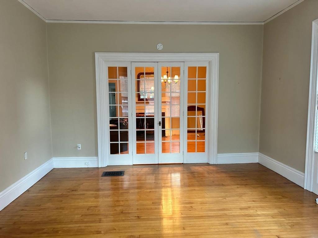 New Bedford, MA 02740,36 7th St #1