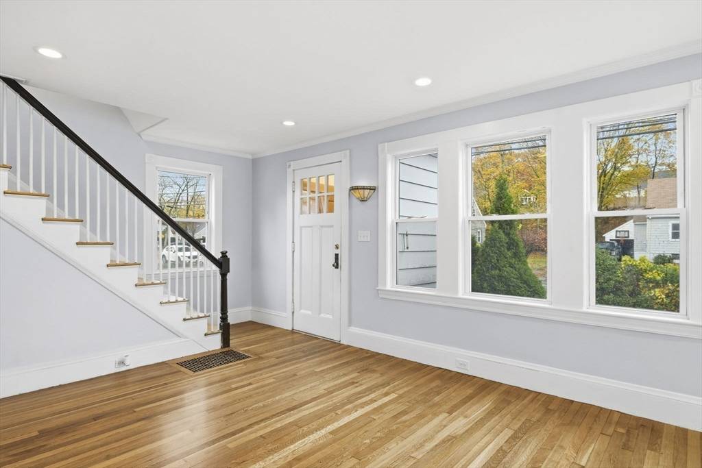 Marblehead, MA 01945,34 Lafayette St