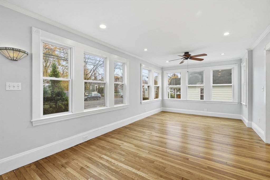 Marblehead, MA 01945,34 Lafayette St