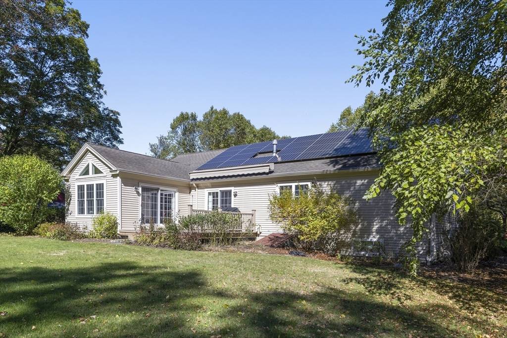 Amherst, MA 01002,11 Sheerman Ln