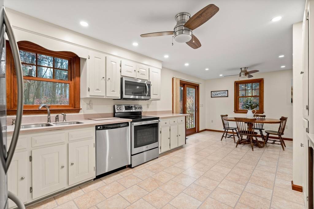 Dunstable, MA 01827,91 Century Way