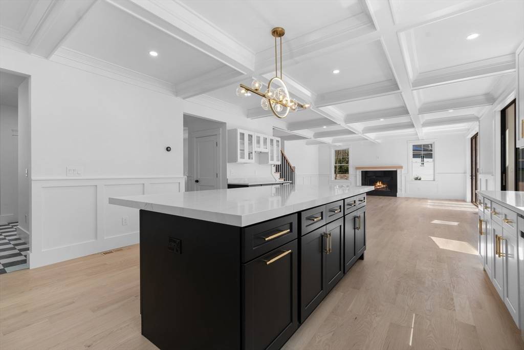 Bolton, MA 01740,6 Sanders Lane