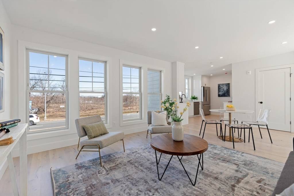 Somerville, MA 02145,656 Mystic Ave #A