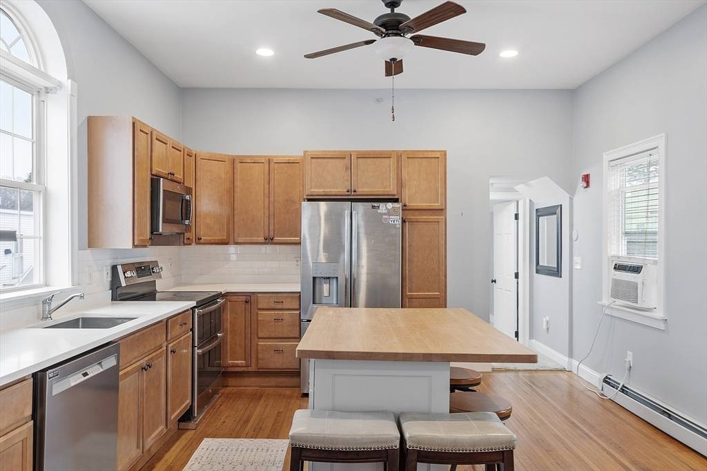 Danvers, MA 01923,35 High Street #3D