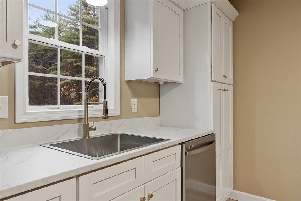 Shirley, MA 01464,72 Patterson Road #-