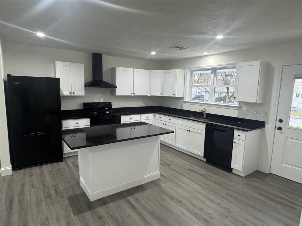 Dracut, MA 01826,109 Navy Yard Rd