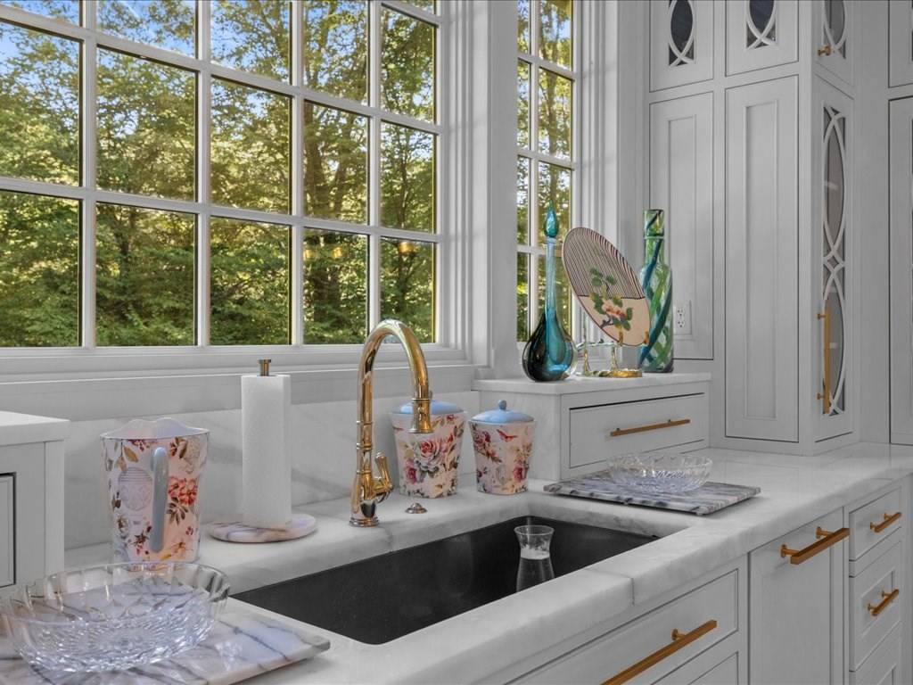 Brookline, MA 02467,142 Crafts Road