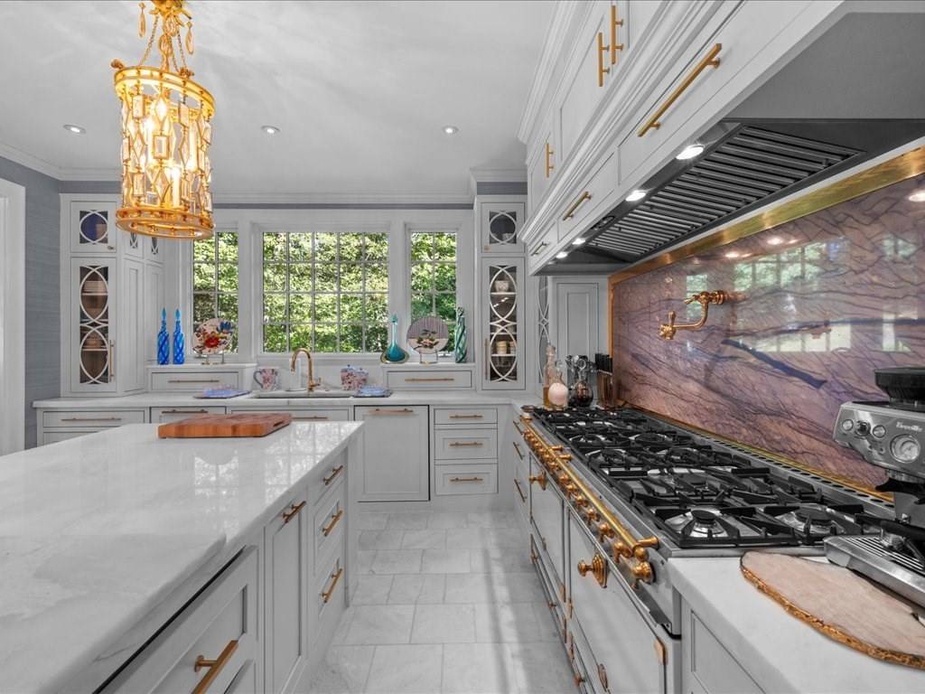 Brookline, MA 02467,142 Crafts Road